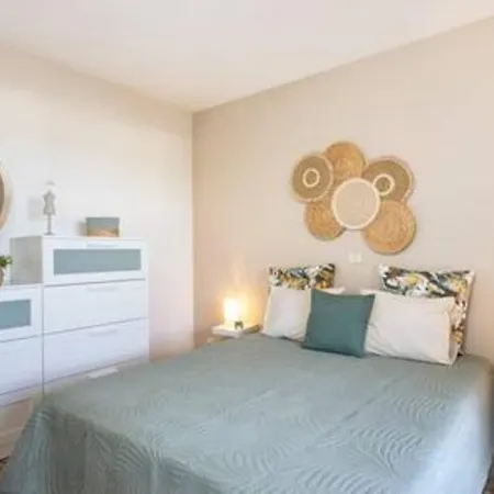 Coral Sunsent View Такоронте